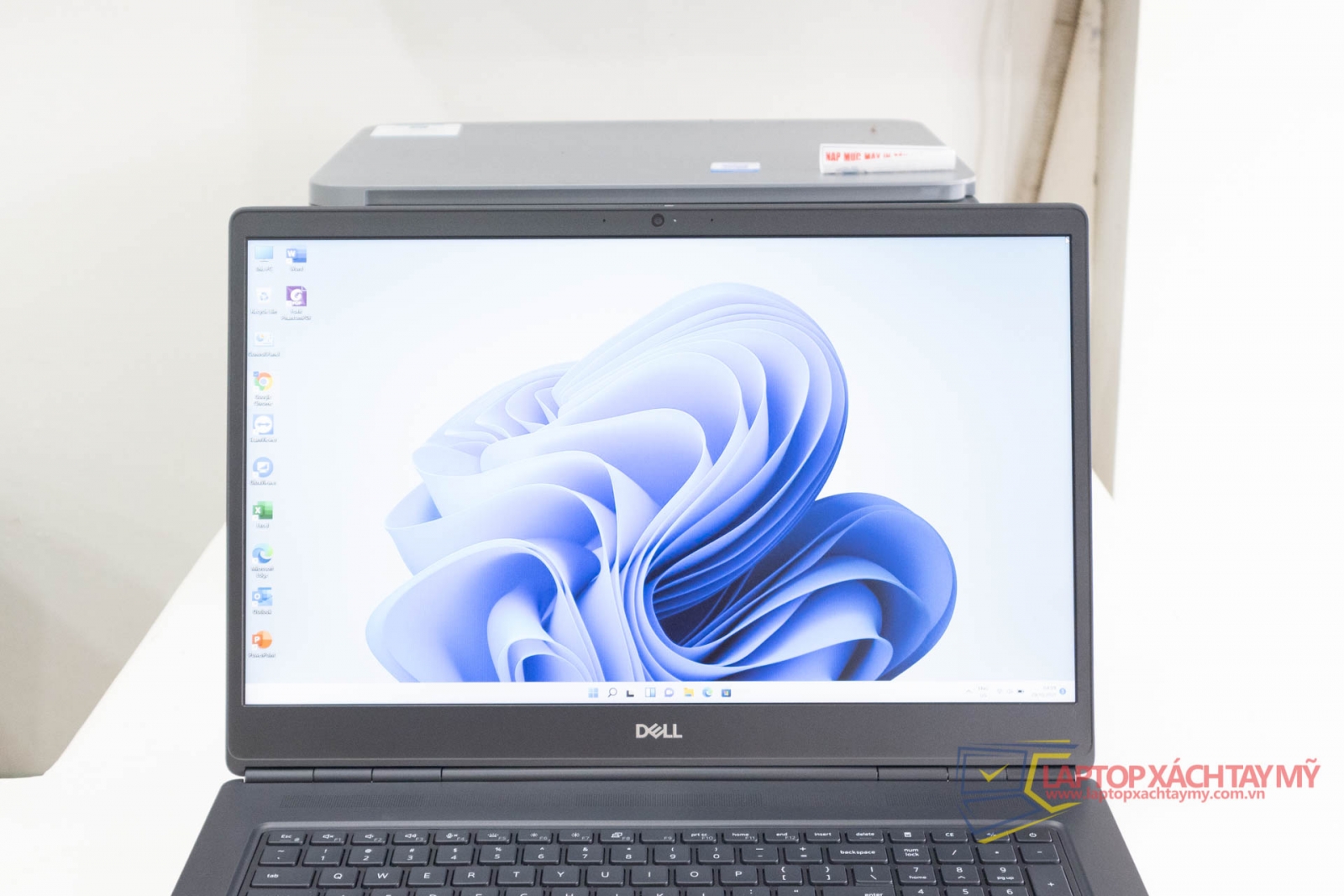 i7 10850H, RAM 32 GB, SSD 512 GB,Nvidia Quadro RTX3000 6GB, 17.3 in