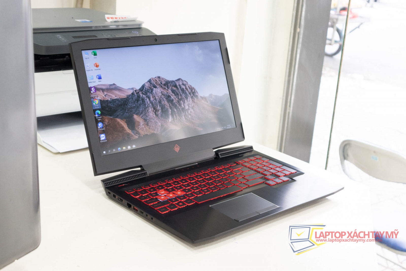 i7 8th 8750H, Ram 16G, SSD 256G, HDD 1TB, GTX 1060 6G