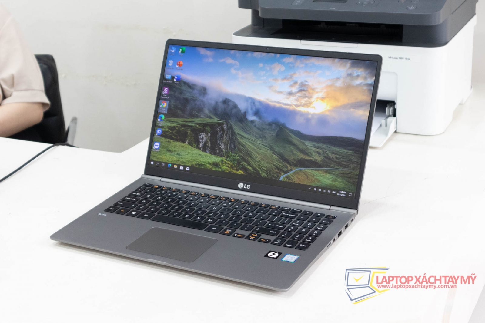 LG Gram 15 - Intel I7 8550U, Ram 16Gb, SSD 256Gb, Màn Hình 15.6 IN