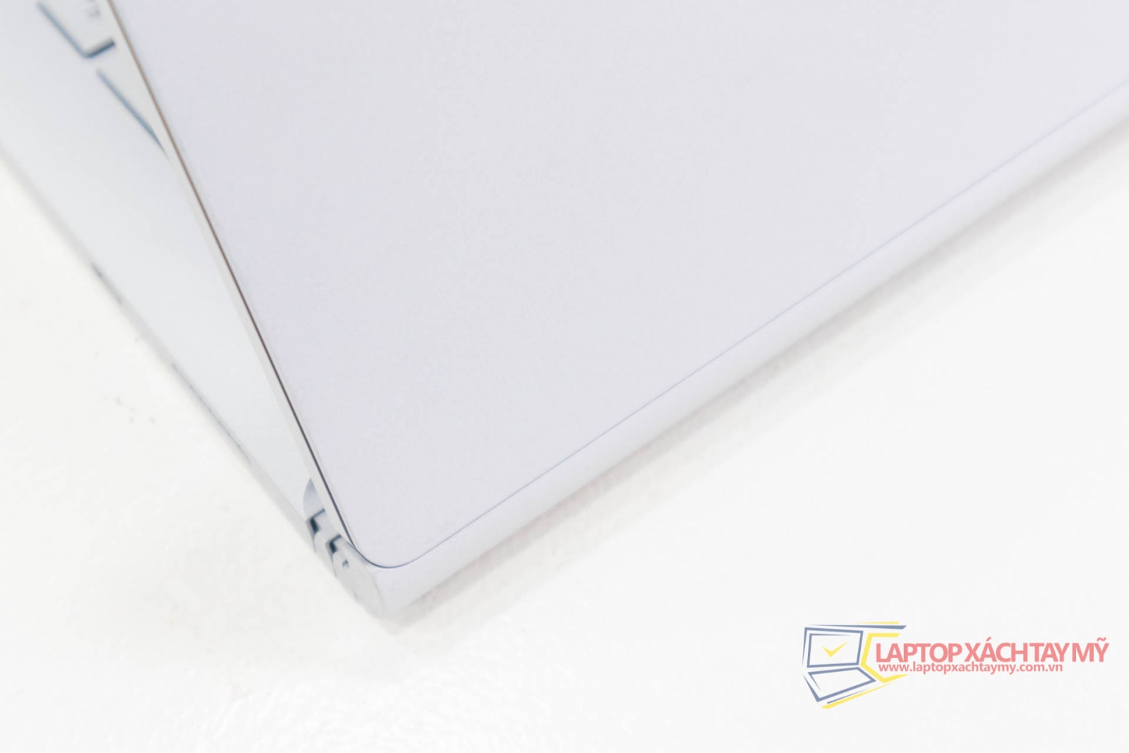 Surface Book 2 13, i7 8650U, Ram 16G, SSD 512, màn hình 13.5