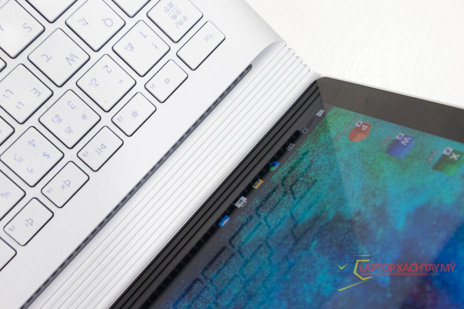 Surface Book 2 13, i7 8650U, Ram 16G, SSD 512, màn hình 13.5