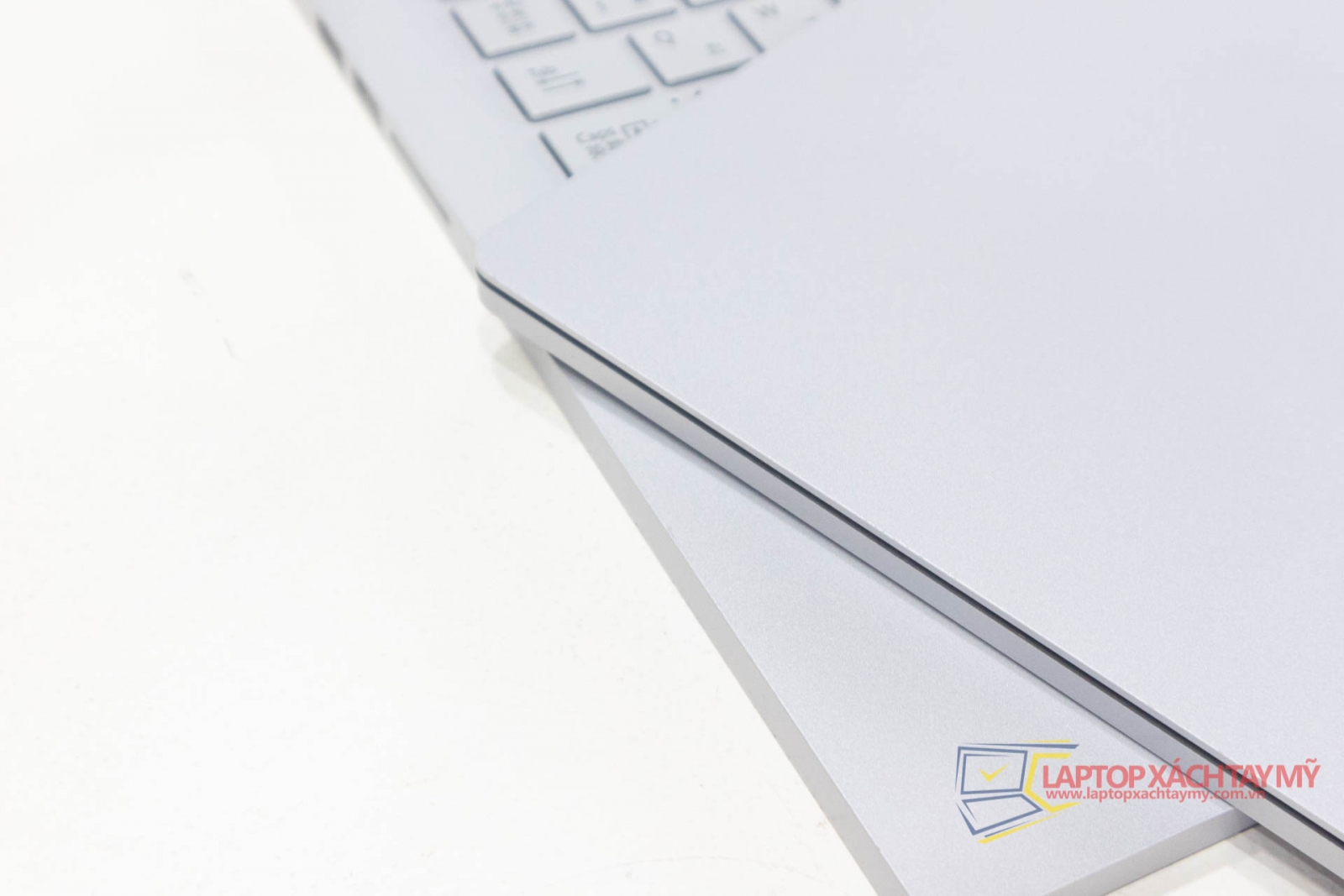 Surface Book 2 13, i7 8650U, Ram 16G, SSD 512, màn hình 13.5